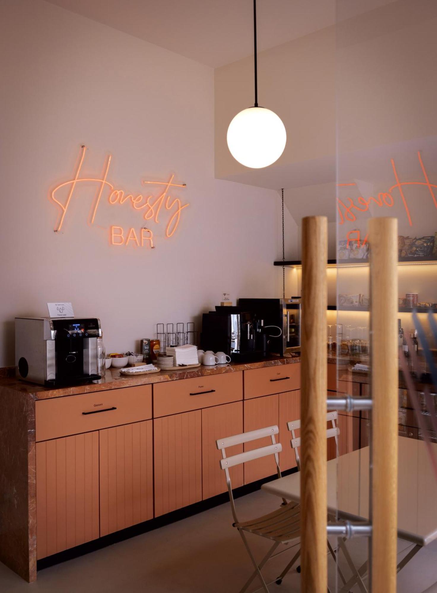 Heart Hotel Limassol Ngoại thất bức ảnh